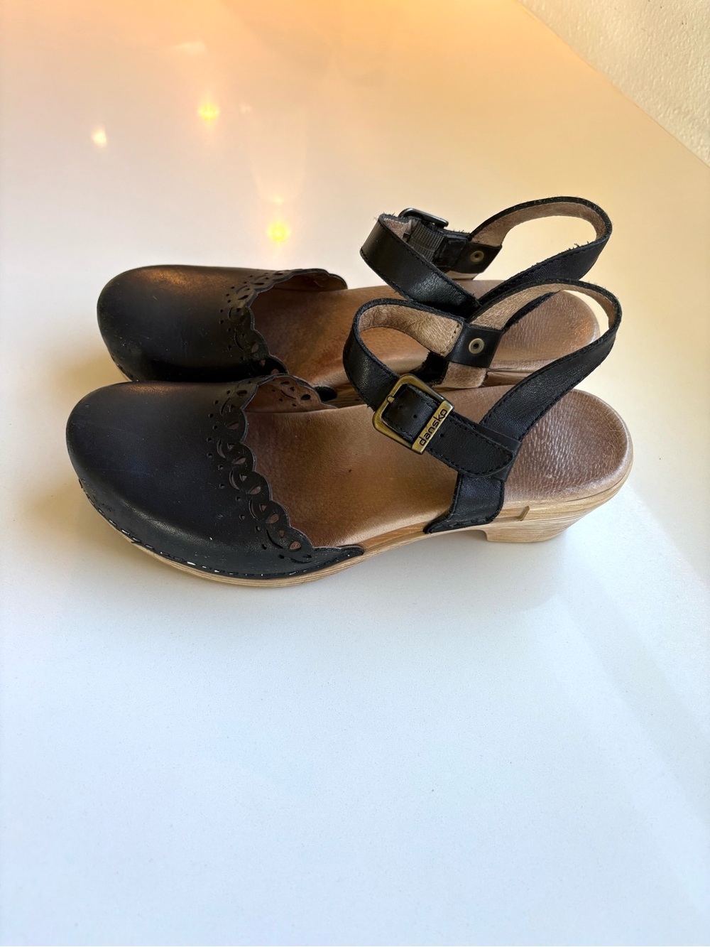 Dansko Black Leather Clog Sandal with Buckle 39 size 8 US.